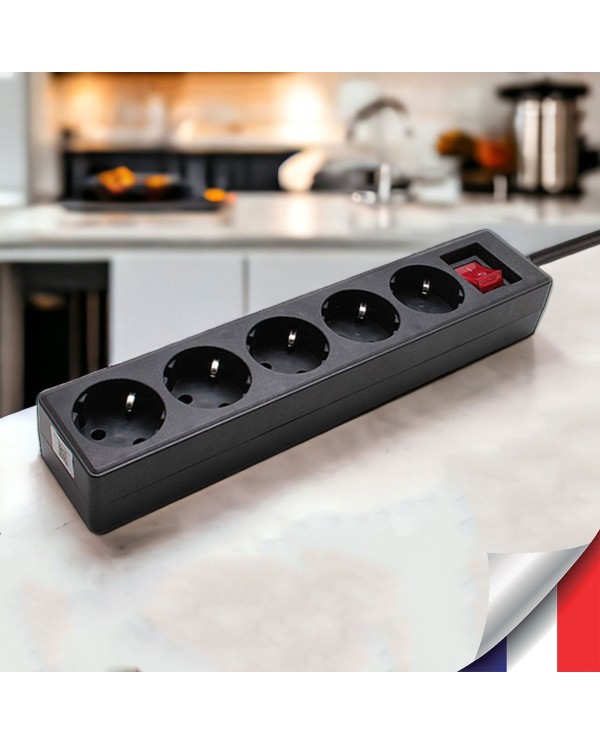 Caméra cachée WiFi ultradiscrète dans une multiprise noire